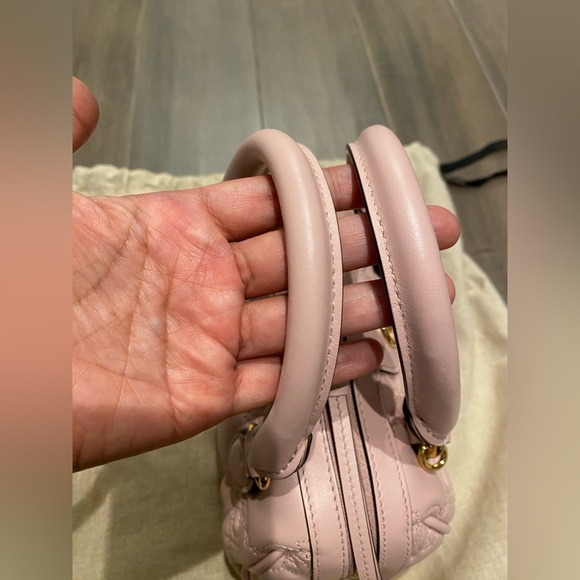 Gucci GG matelassé mini bag in pink leather - Picture 9 of 15